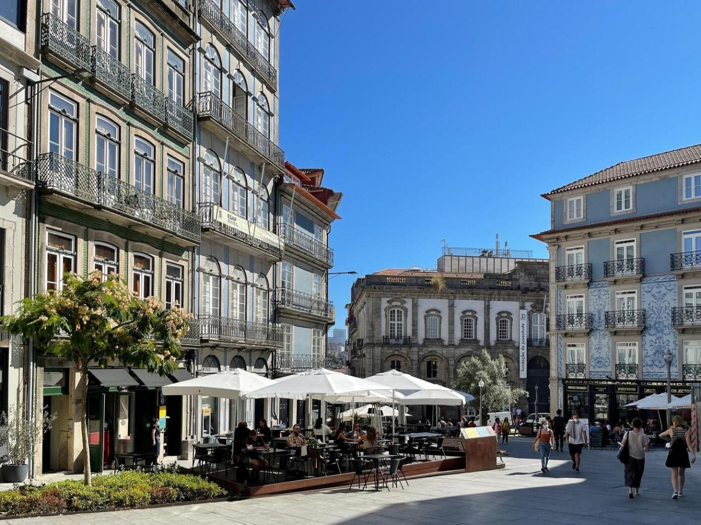 Award-winning Loft Design With View To Douro River